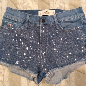 Hollister Super Cute Shorts!!